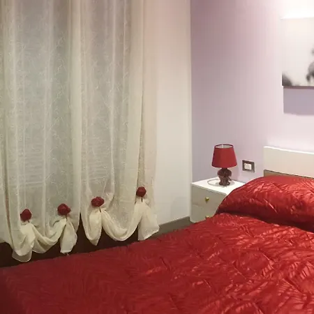 Bed & Breakfast T-room Tropea