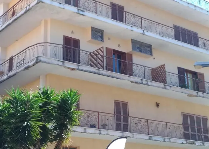 T-room Nocleg ze śniadaniem 2*